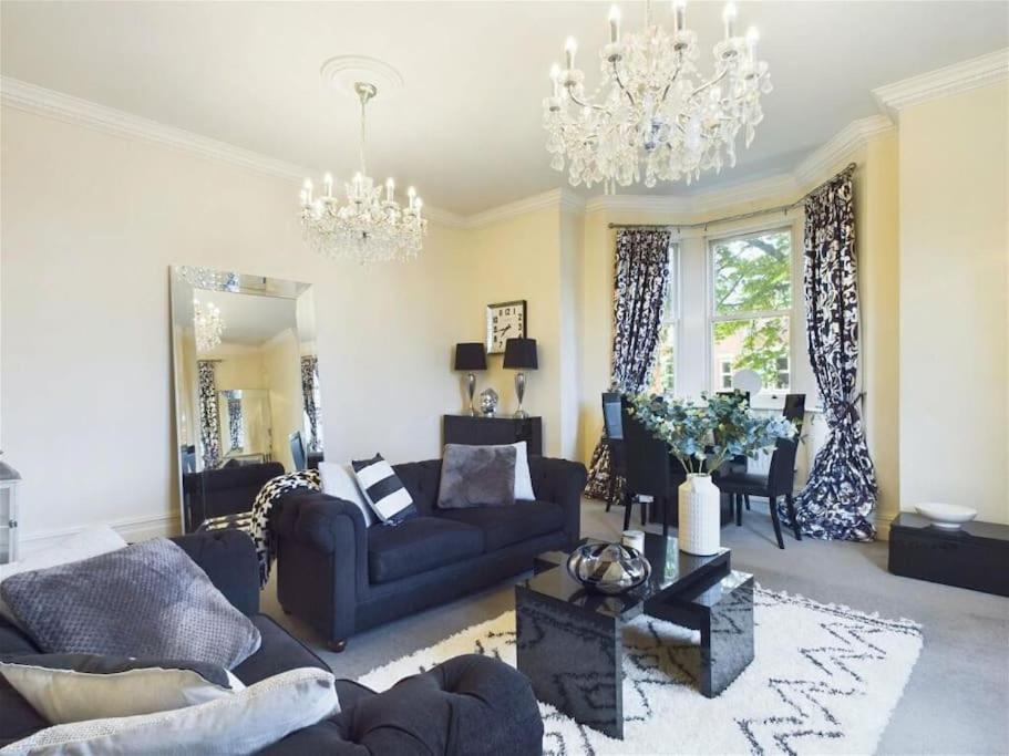 Upmarket Apartment In Ormskirk Exterior photo